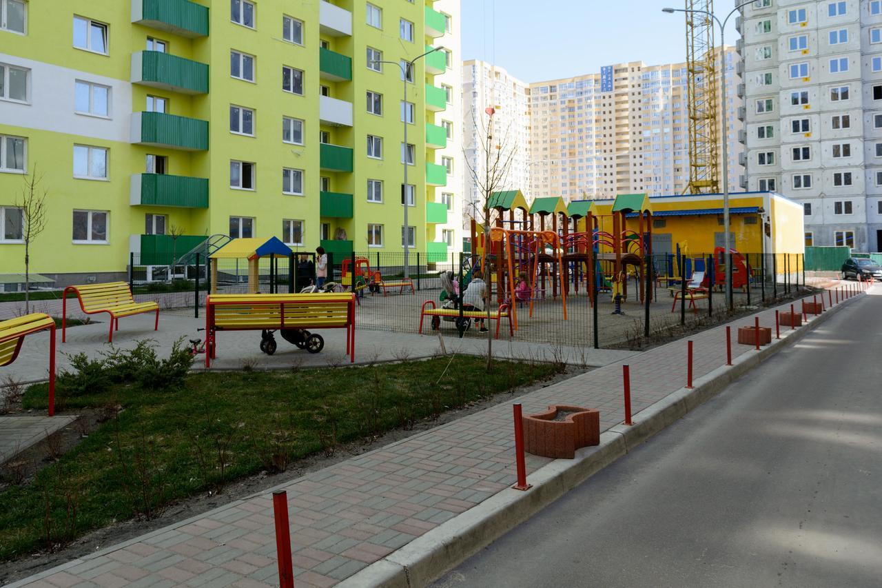 Комфортні Мині-Апартаменти Студіо На Юлії Здановської Kiev Dış mekan fotoğraf